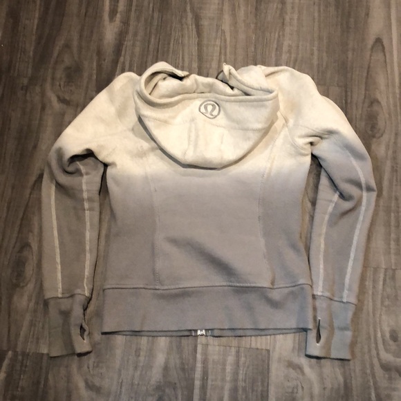 Lululemon Scuba Hoodie - Picture 2 of 7